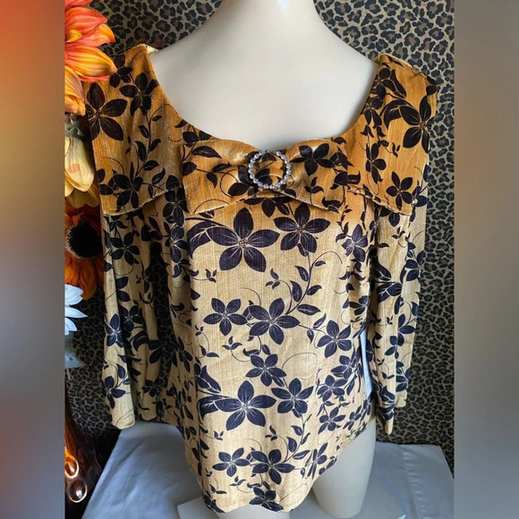🦋B2G1🦋UNIQUE VINTAGE Gold Velvet Wide Collar & Bow Top NWT | LARGE | - Picture 5 of 12